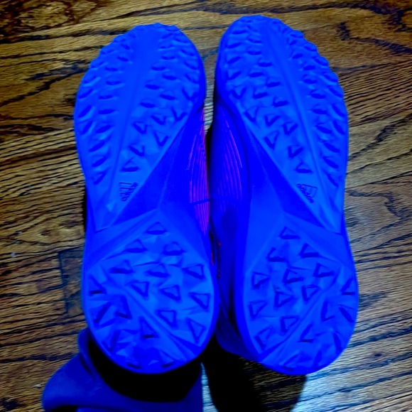 ADIDAS Predator Edge Indoor Soccer Cleats. No laces. Like NEW - Picture 4 of 6